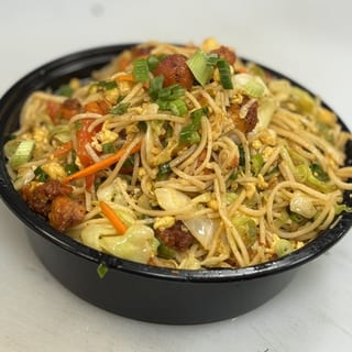 Schezwan Chicken Noodles